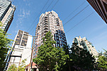 408 - 811 Helmcken Street